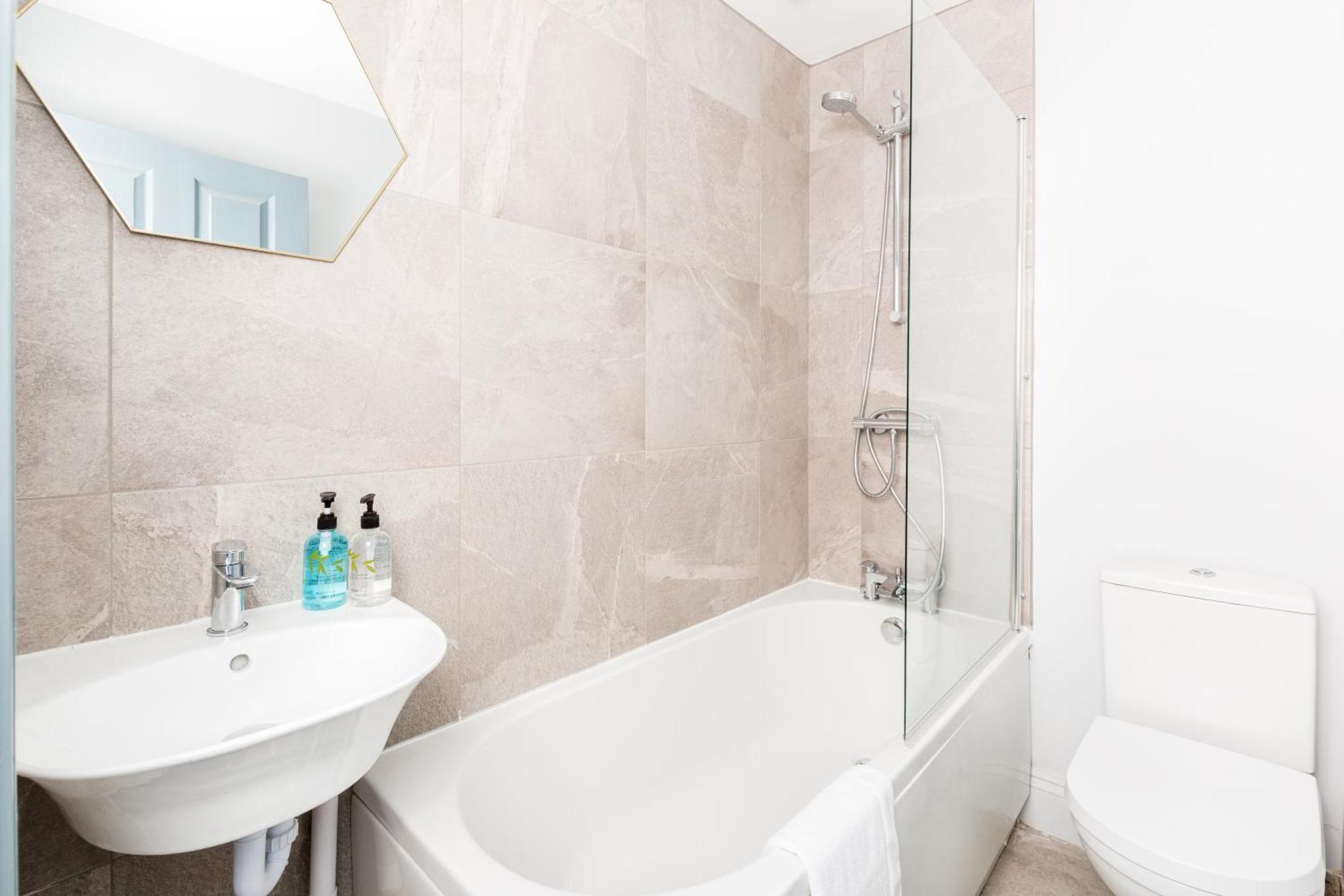 Duplex Loft Apartment With Balcony & Private Entrance In Jq เบอร์มิงแฮม ภายนอก รูปภาพ