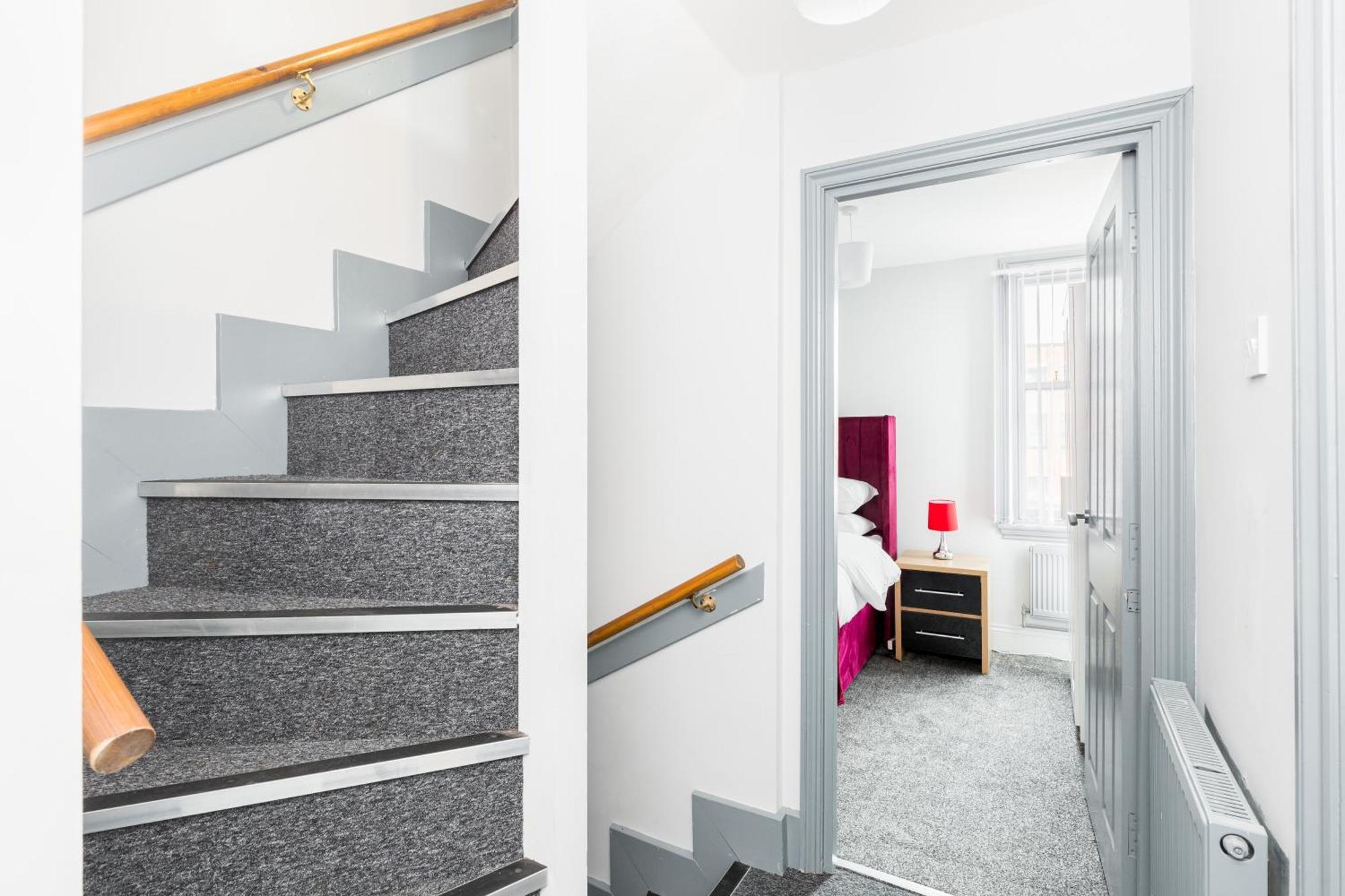 Duplex Loft Apartment With Balcony & Private Entrance In Jq เบอร์มิงแฮม ภายนอก รูปภาพ